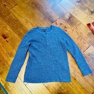 cute top, perfect for cold cozy day